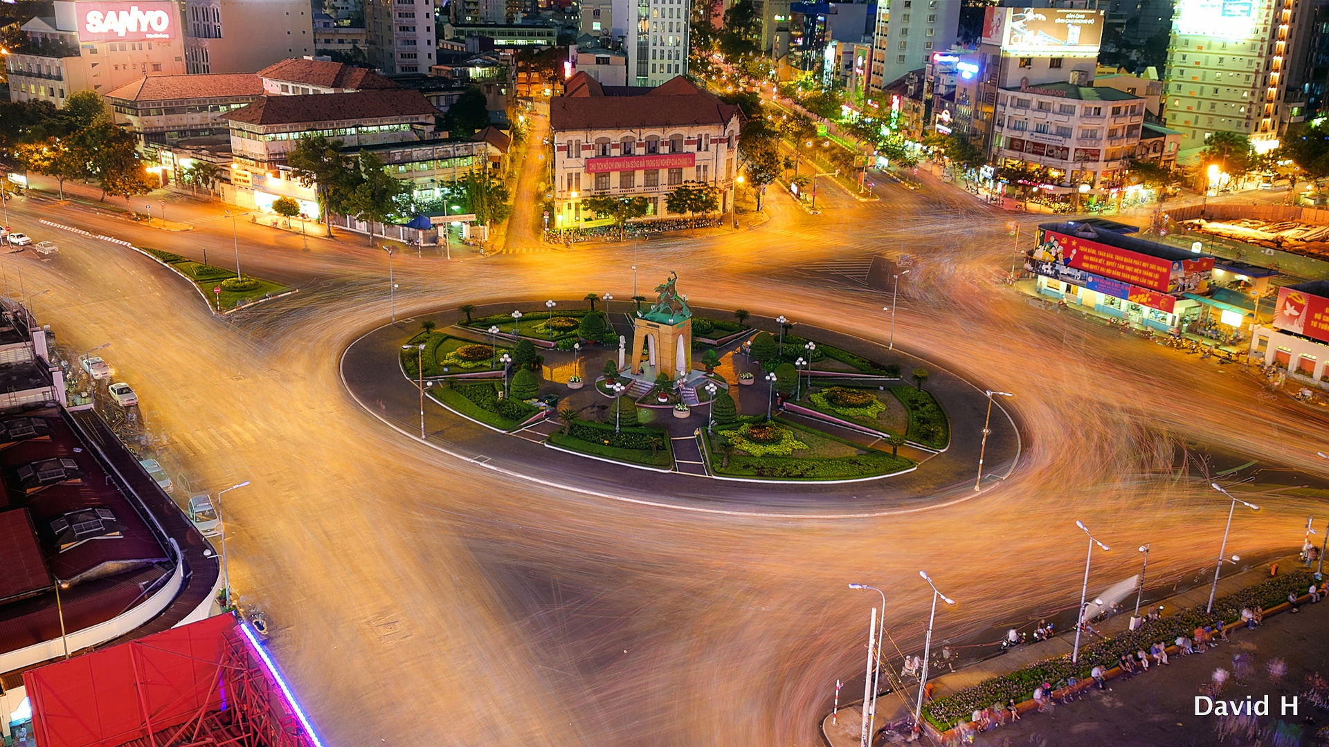 10 Vòng xoay chợ BT  100 , 4s