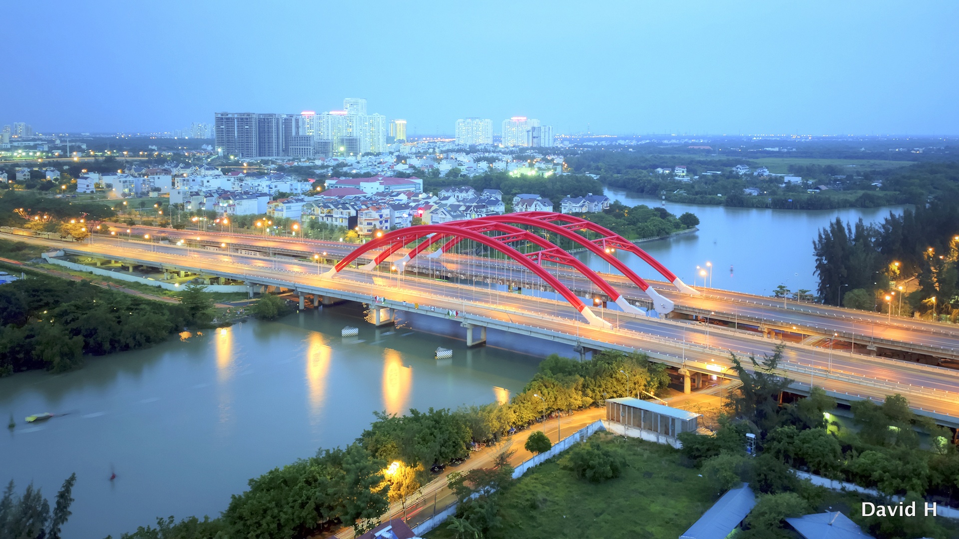 16 nhà cao tầng q7 100 , 3,2s