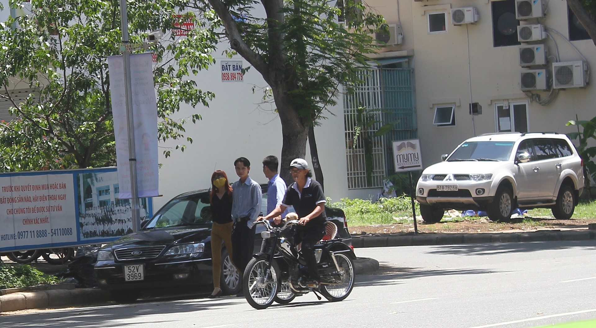 Có rất nhiều phiên bản Mobylette được giới thiệu, chẳng hạn 40T, 40TL, 40V, 50V. Mỗi phiên bản có thông số kỹ thuật khác nhau. Chẳng hạn 40T có công suất thấp, tốc độ không vượt quá 40 km/h và không có hệ thống treo sau. Dòng 50V có hệ thống treo phía sau, nặng hơn và có thể chạy tốc độ tối đa từ 48 – 56 km/h.