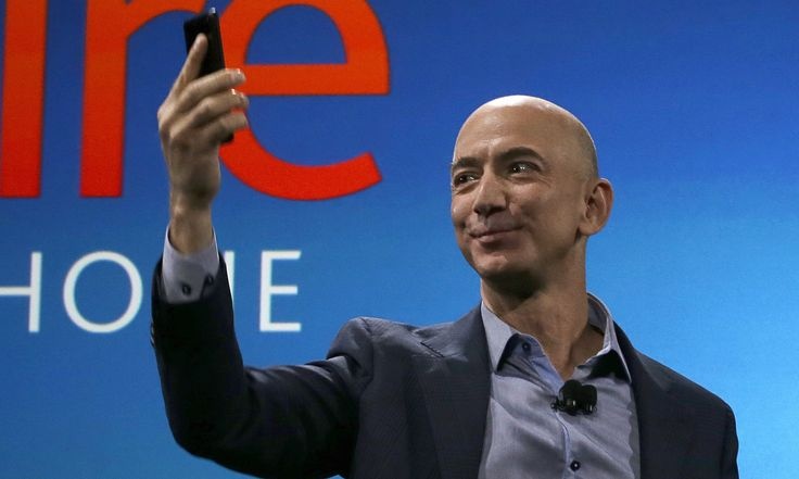 CEO Amazon dung Samsung truoc khi Fire Phone ra mat hinh anh