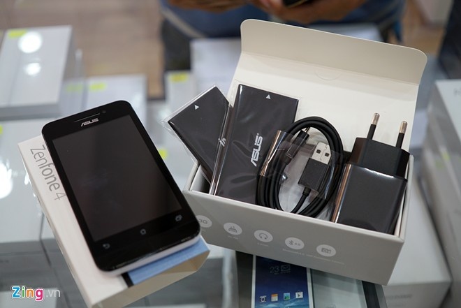 Zenfone 4 do pin len 2.400 mAh cua nguoi dung Viet hinh anh