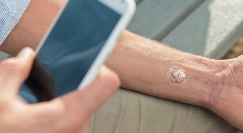 Mo khoa Moto X trong vai giay bang hinh xam doc dao hinh anh