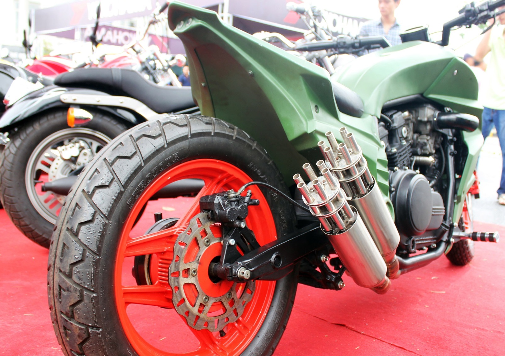 Kawasaki do voi ong po 12 nong sung cua tho Sai Gon hinh anh