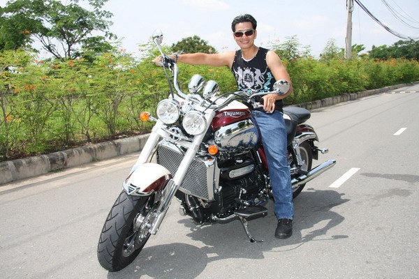 Nhung chiec xe dua ten tuoi Cong mo to len hang dai gia hinh anh