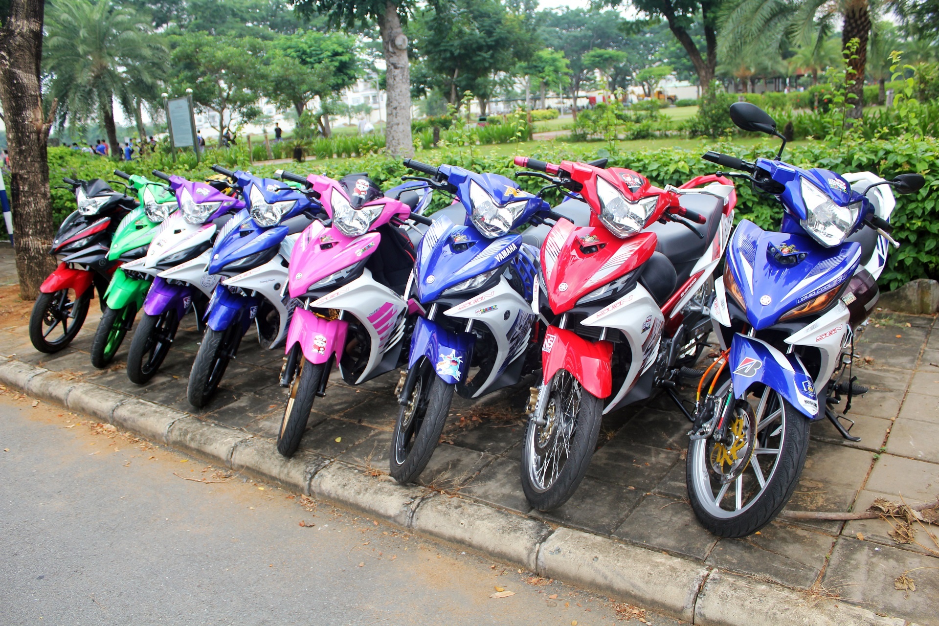 Gan 50 chiec Exciter hoi quan tai Sai Gon hinh anh