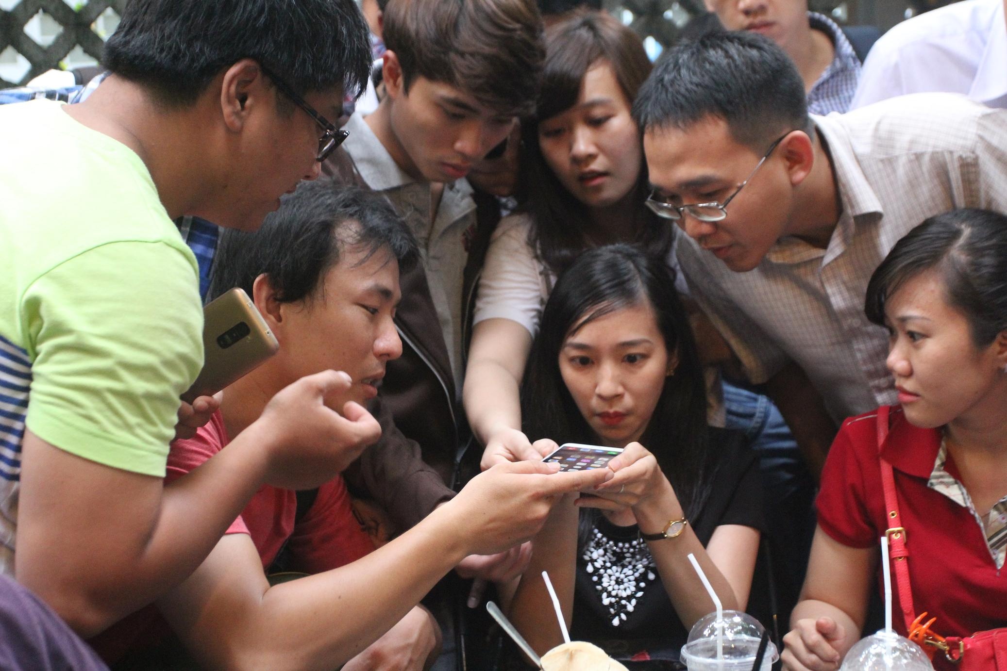 Ngôn ngữ thiết kế trên 2 mẫu iPhone mới được các fan 