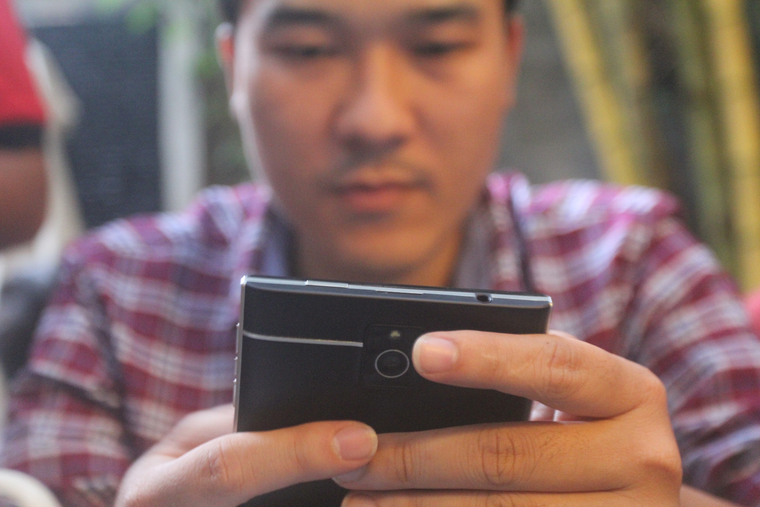 Fan Dau den Sai Gon thich thu voi BlackBerry Passport hinh anh