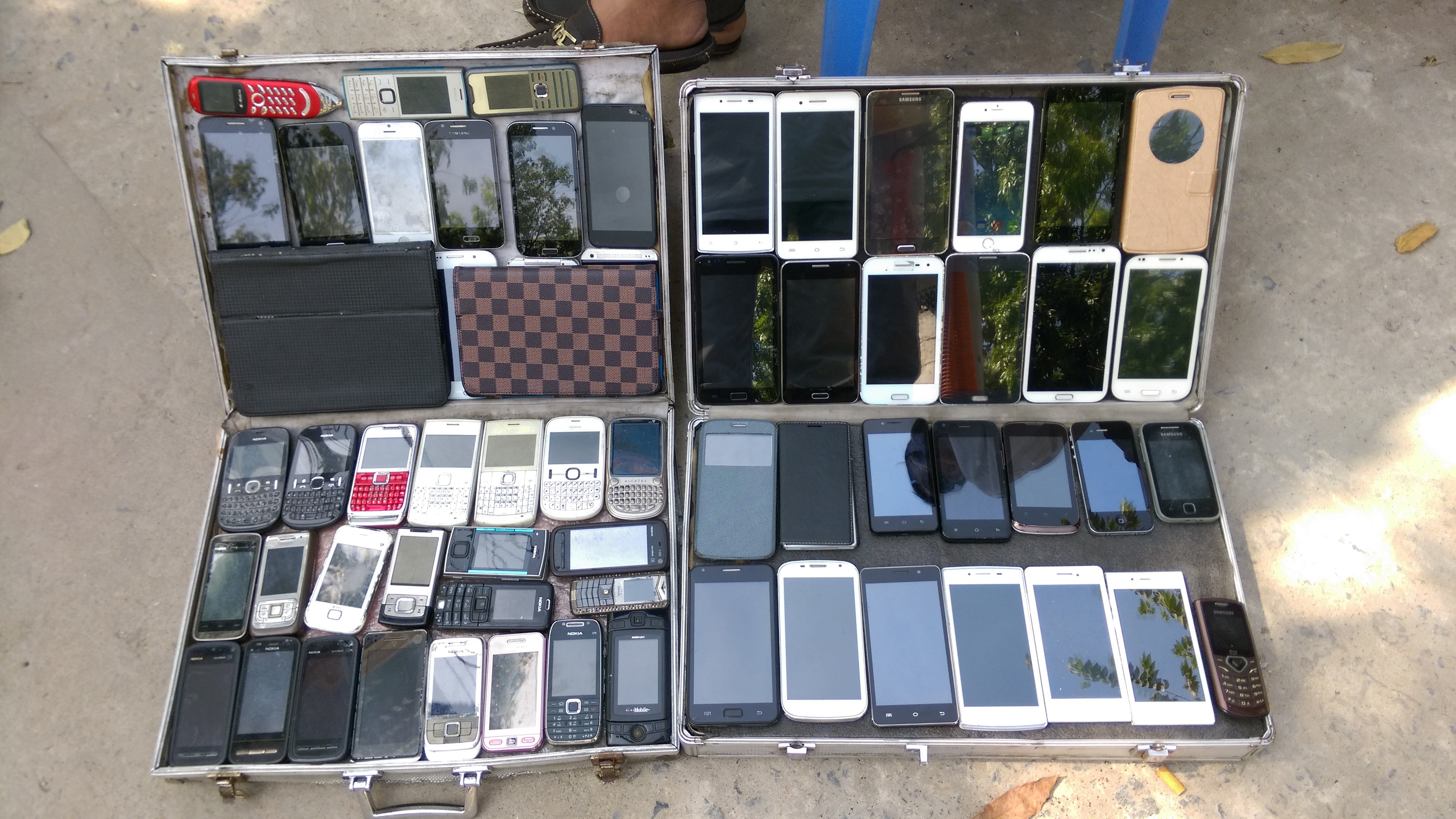 'iPhone 6S' duoc ban dao tren via he Sai Gon hinh anh