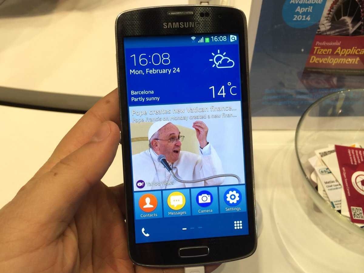 Hình ảnh một chiếc Samsung chạy phiên bản thử nghiệm của Hệ điều hành Tizen