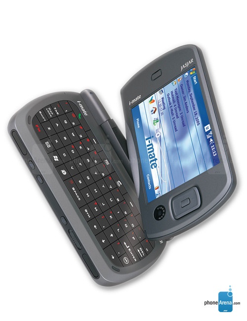 HTC Universal: đây là thiết bị đầu tiên trên thế giới cài phiên bản 5.0 của hệ điều hành Windows Mobile. Cũng như là thiết bị Pocket PC đầu tiên có kết nối 3G. Giống như với các sản phẩm khác của HTC, Universal không được bán với thương hiệu HTC. Tùy vào khu vực cũng như nhà mạng, thiết bị có các tên gọi khác nhau như Dopod 900, I-Mate JasJAR, O2 XDA Exec, Orange SPV M5000, Qtek 9000, T-Mobile MDA Pro… Vào thời điểm đó, thiết bị có một cấu hình khủng với một bộ vi xử lý 520 MHz Intel, màn hình 3,6 inch, với cảm ứng điện dung độ phân giải 480x640 pixel, bàn phím QWERTY đầy đủ, camera 1,3 MP phía sau, và một camera VGA ở mặt trước.