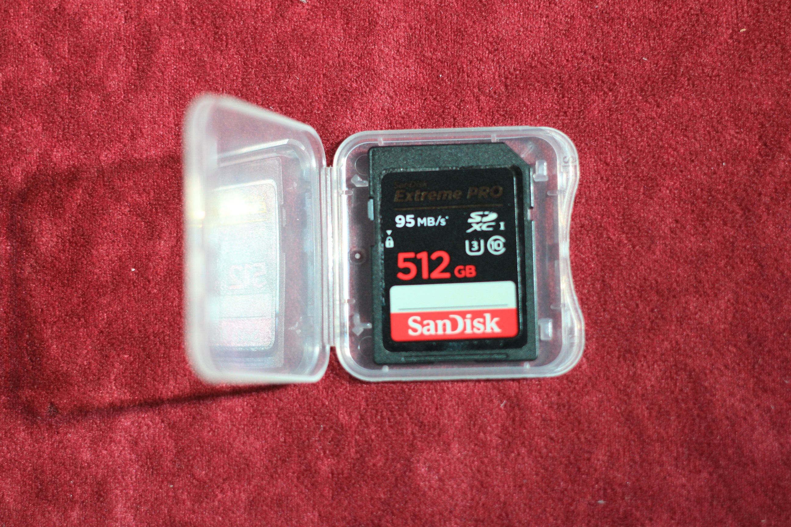 The nho 512GB toc do nhanh nhat the gioi den VN gia 18 trieu hinh anh