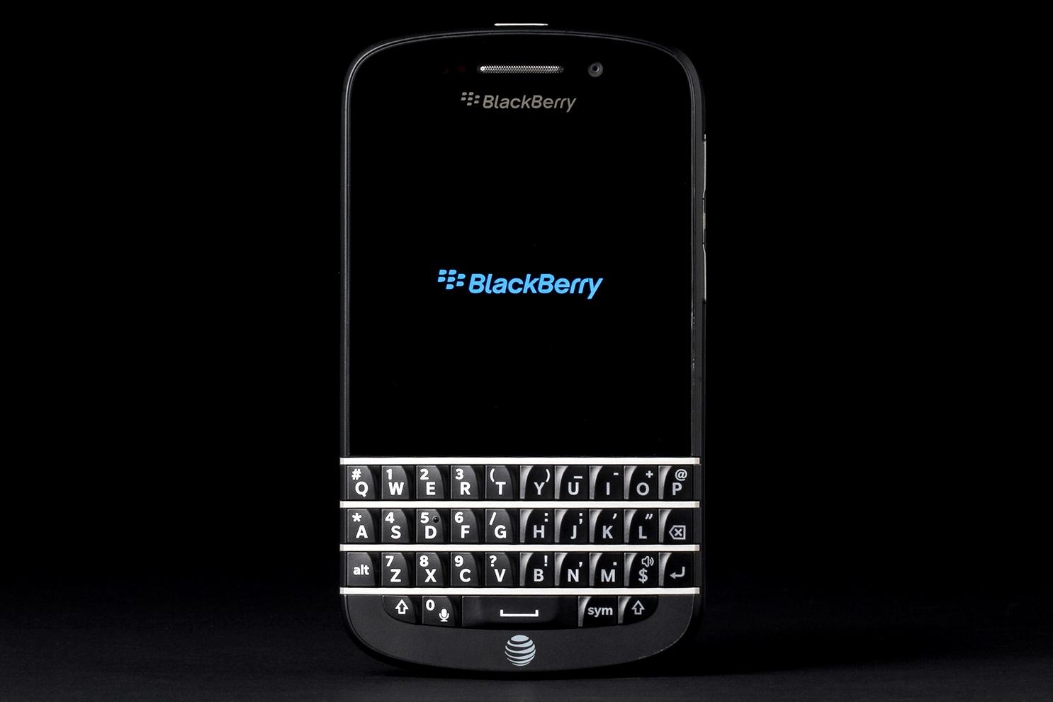 Thuong hieu BlackBerry tron 16 tuoi hinh anh