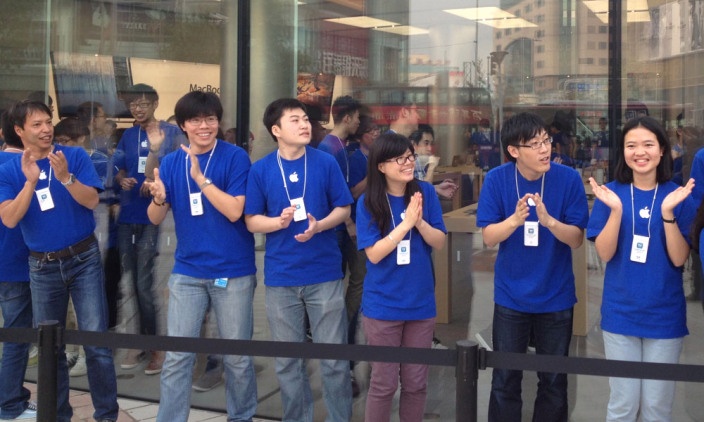 Hình ảnh cửa hàng Apple Hàng Châu, Trung Quốc ngày khai trương.