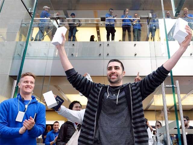 Apple co the ban duoc 73 trieu iPhone trong quy IV/2014 hinh anh