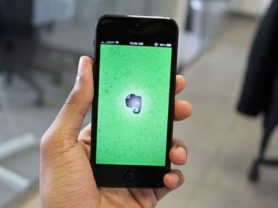 1.	Evernote Evernote là cuốn ghi chú điện tử, giúp bạn lưu lại hình ảnh, các trang web, file ghi âm,… Ngoài ra nó còn có thể đồng bộ với máy tính cá nhân của bạn.