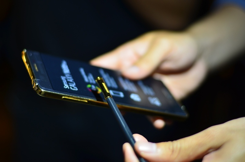 Samsung Galaxy Note Edge ra mat tai Viet Nam hinh anh