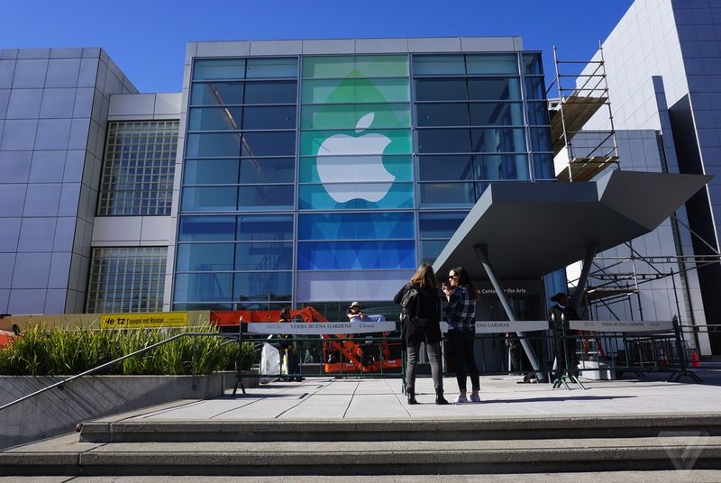 Apple chuan bi cho su kien ra mat dong ho thong minh Watch hinh anh