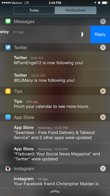 Khi đang sử dụng ứng dụng, người dùng có thể kéo Trung tâm Thông báo xuống và trả lời Tin nhắn mà không cần thoát khỏi ứng dụng. 
