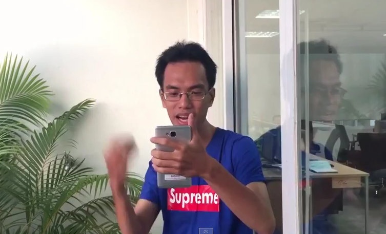 9 tro dua cua gioi cong nghe trong ngay Ca thang tu hinh anh