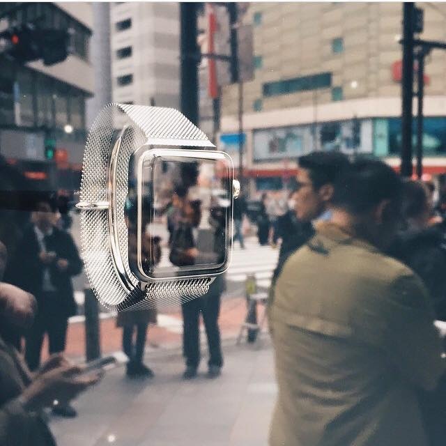 Dong nguoi xep hang di xem Apple Watch hinh anh