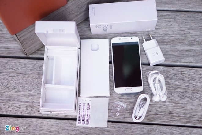 Theo dự đoán của giới phân tính, Samsung sẽ bán được 50 triệu thiết bị Galaxy S6 trong năm 2015.