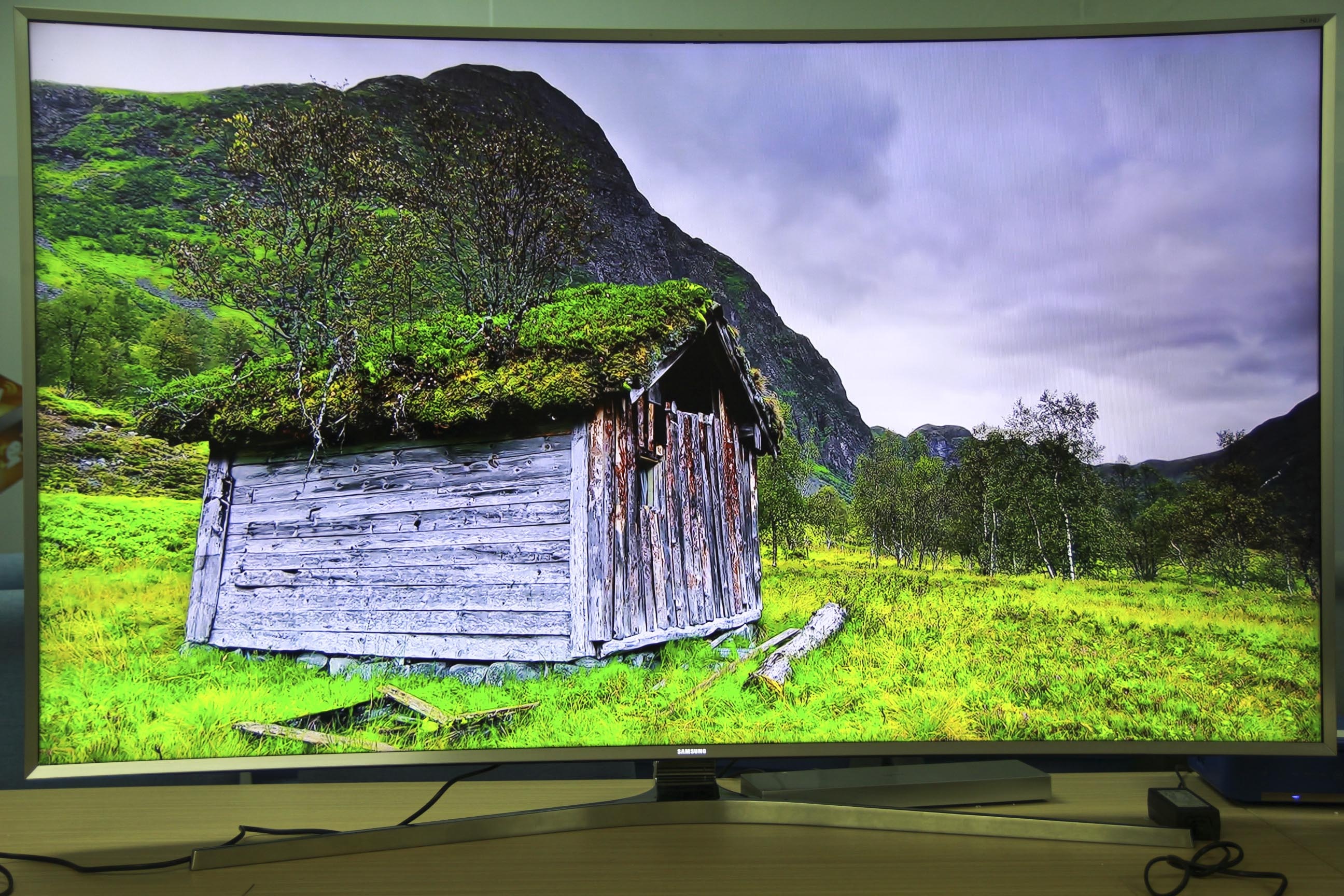 TV 4K moi so mau sac voi cong nghe cu hinh anh