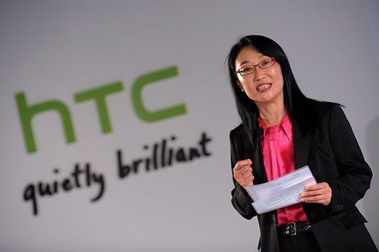 Bà Cher Wang - CEO của HTC khẳng định không có chuyện HTC về tay Asus.