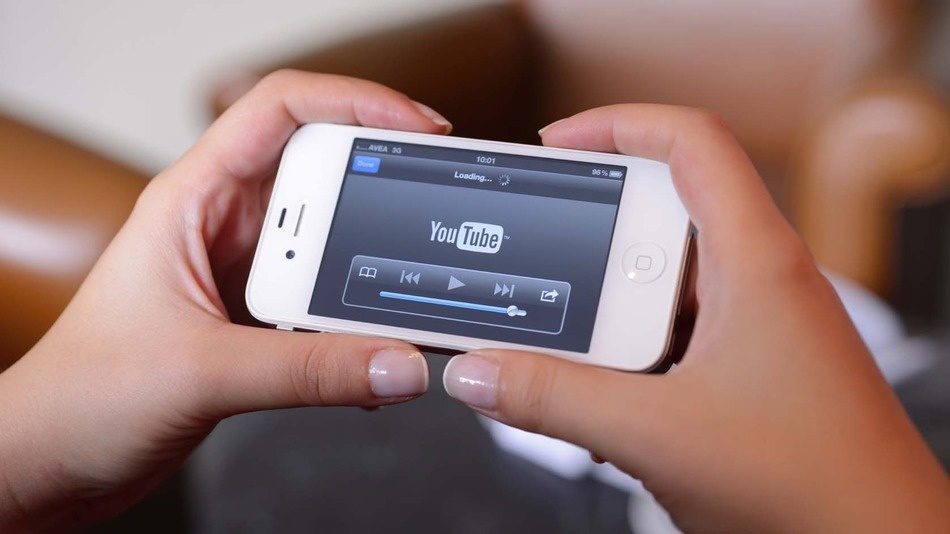 Cach xem YouTube tren di dong khi khong co mang hinh anh