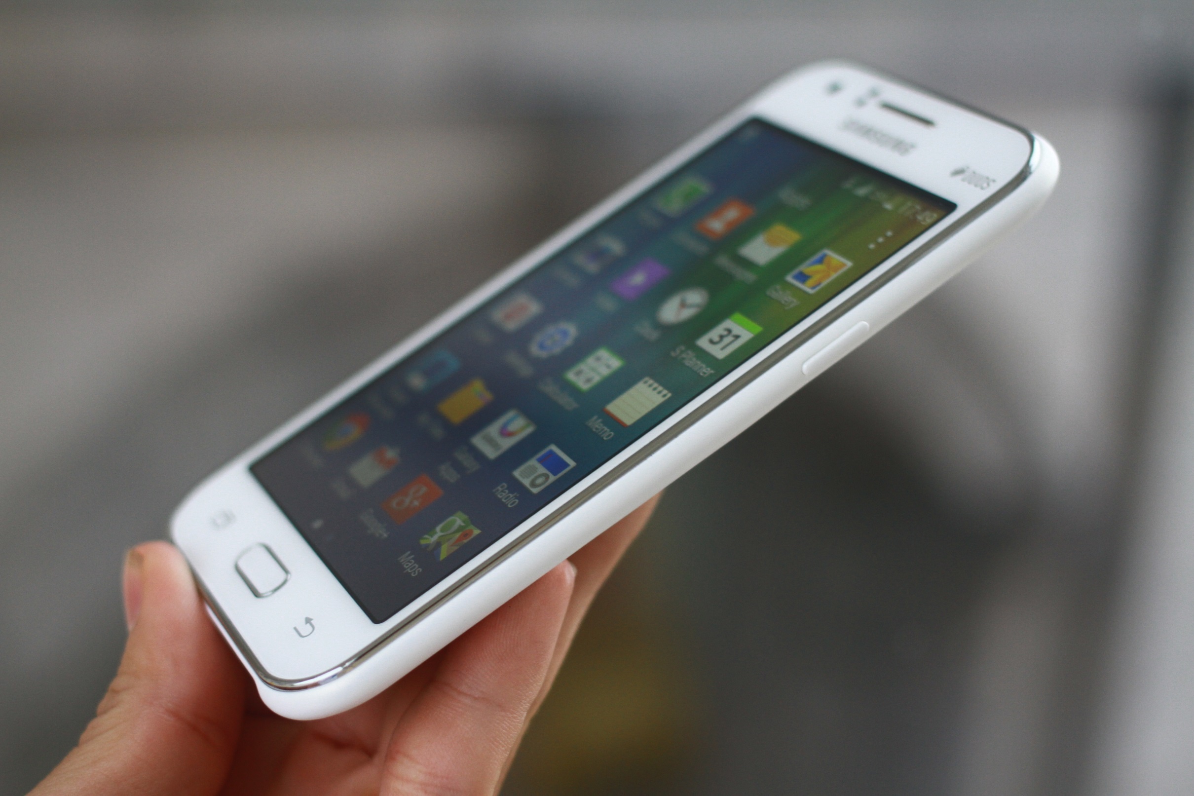 Danh gia Samsung Galaxy J1 hinh anh