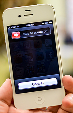 5 yeu to khien iPhone nhanh hong hinh anh