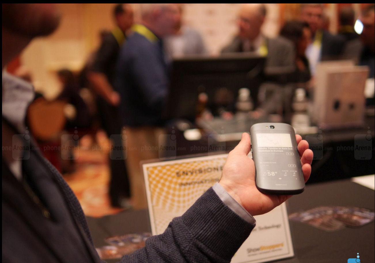 Màn hình E-link của Yota phone. Ảnh: Phonearena.