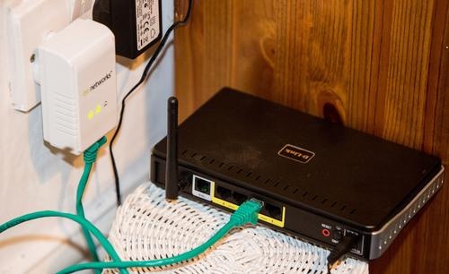 5 cach tang toc Wi-Fi trong nha hinh anh