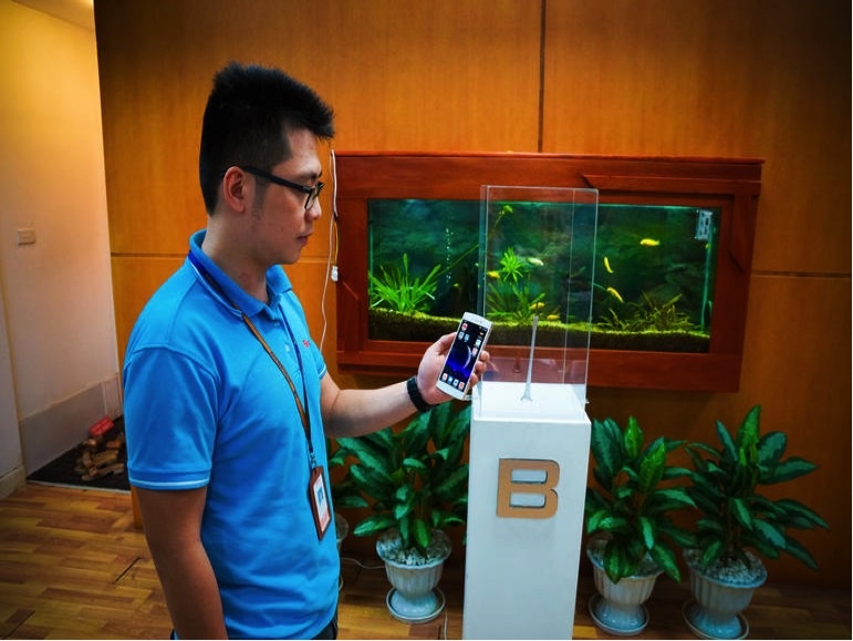Bphone trong cuoc chien voi iPhone, Galaxy o Viet Nam hinh anh