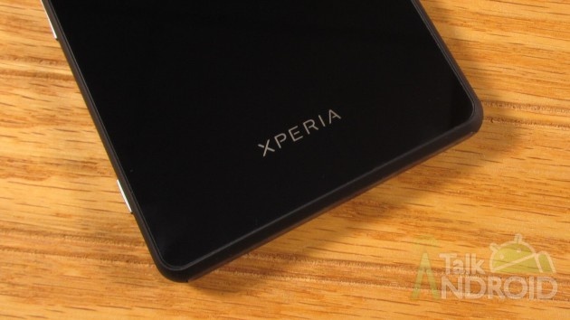 Ro ri anh bo doi Xperia Z5 co cam bien van tay o canh ben hinh anh