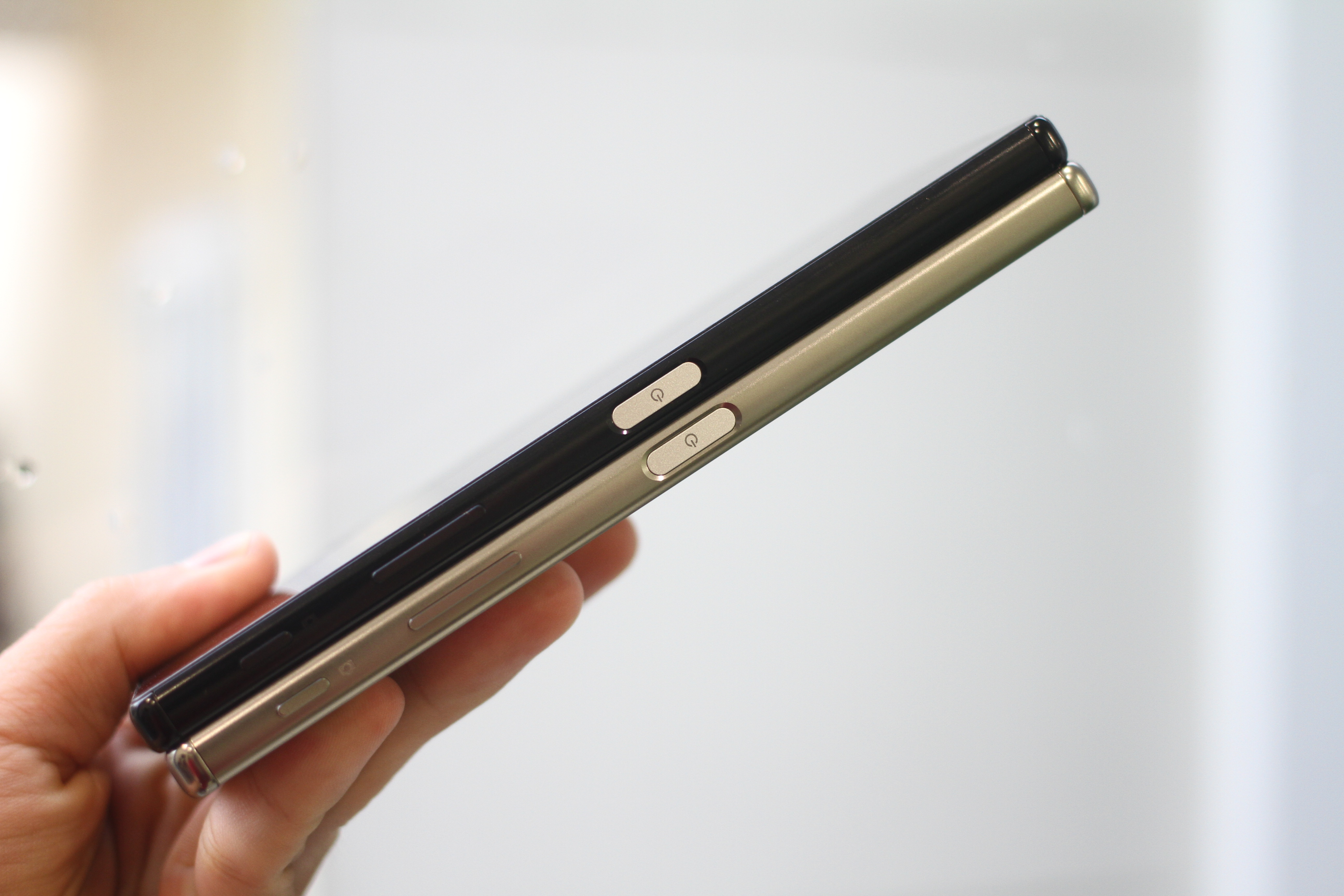 Trai nghiem nhanh Sony Xperia Z5 Premium o Viet Nam hinh anh