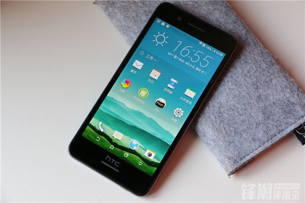 HTC Desire 728 ra mat, gia 269 USD hinh anh