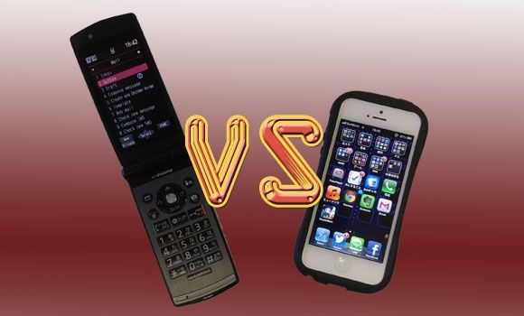 Vi sao dien thoai nap gap tot hon smartphone? hinh anh