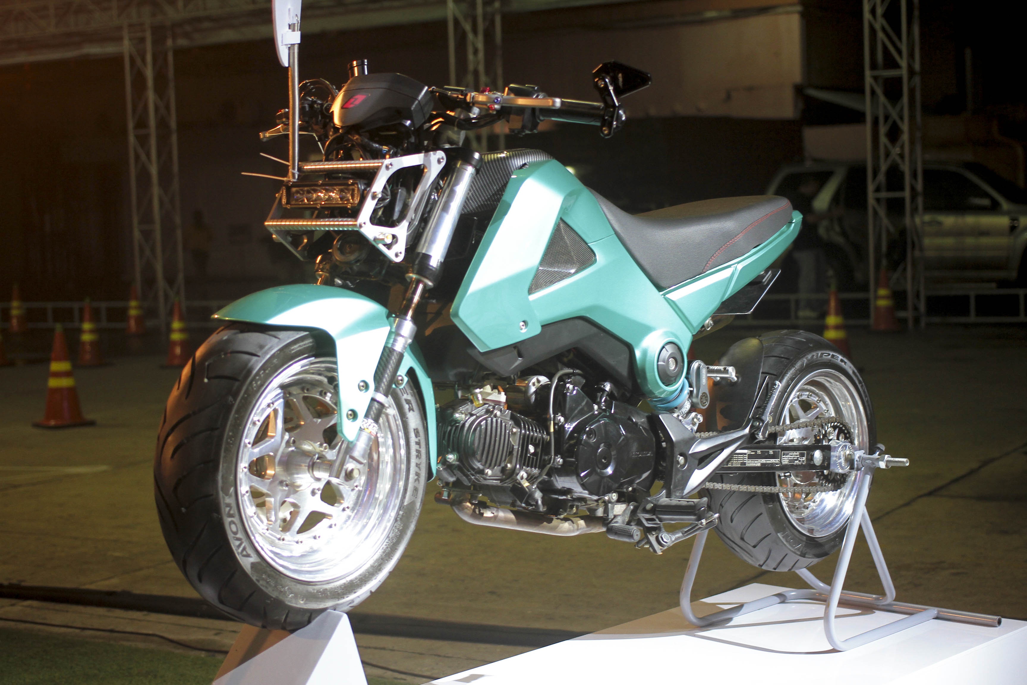 Dan choi MSX do hoi tu thi xe dep hinh anh