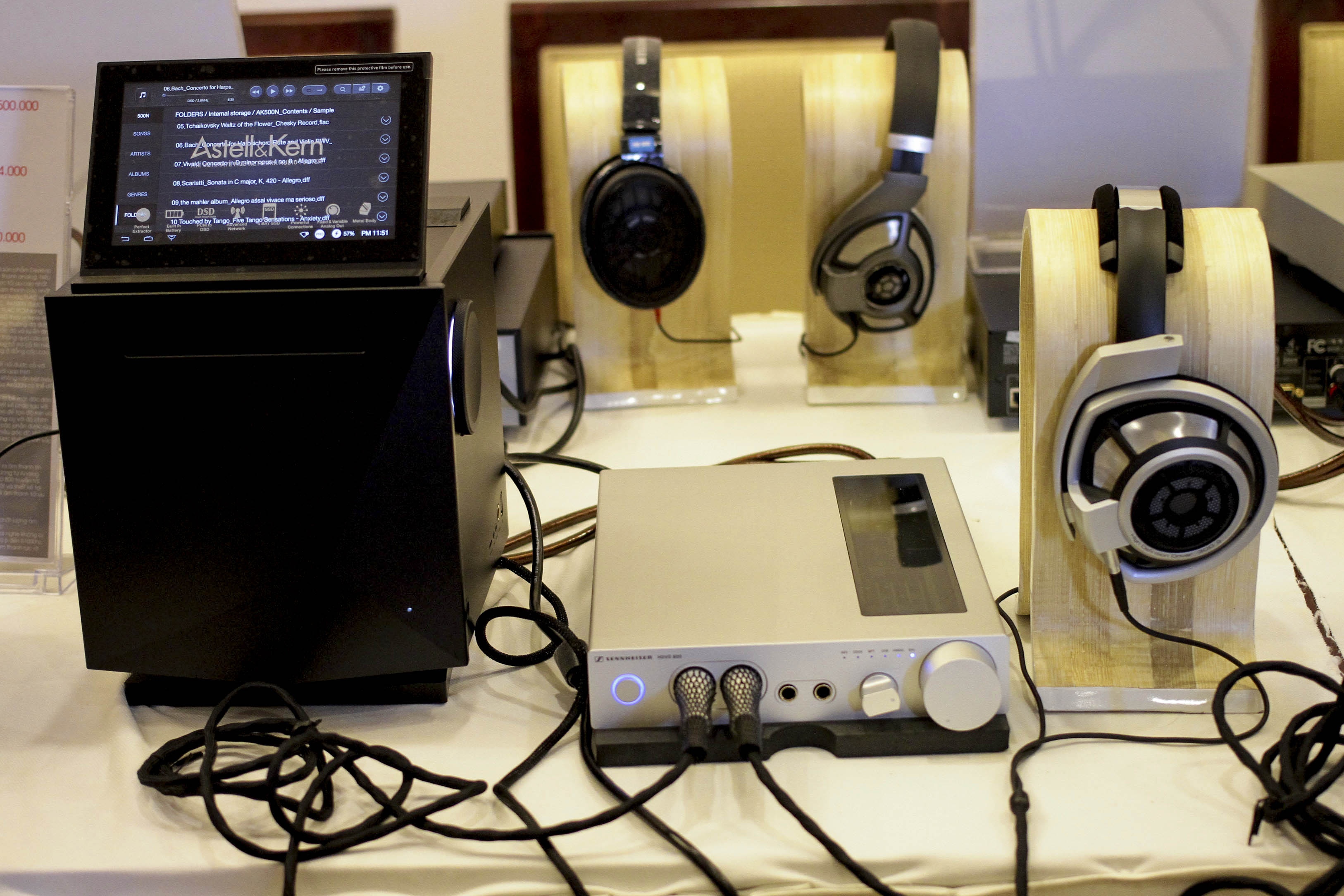 Server nhac Astell & Kern gia 250 trieu o Viet Nam hinh anh