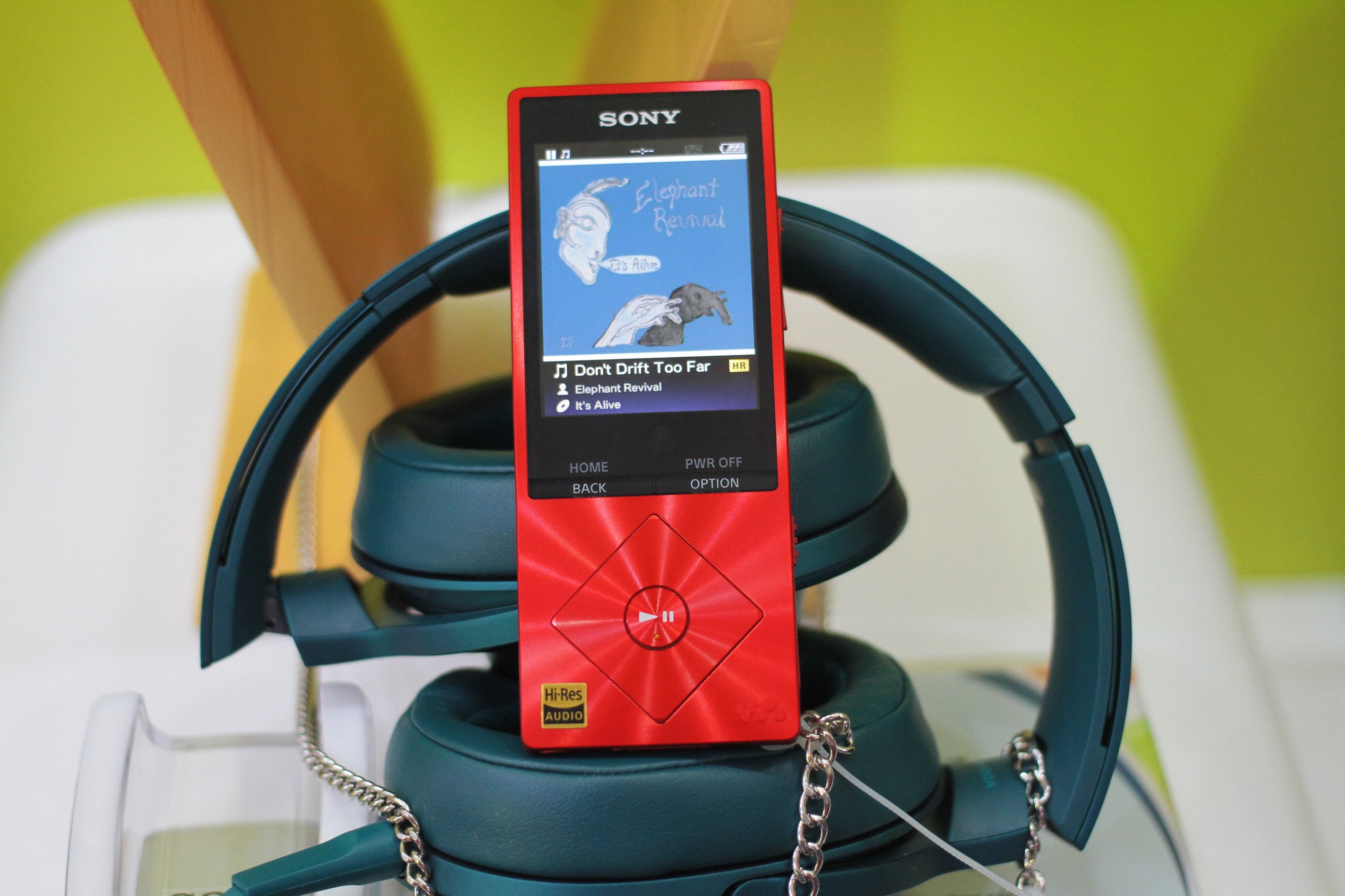 Can canh Sony Walkman NW-A25HN tai Viet Nam hinh anh