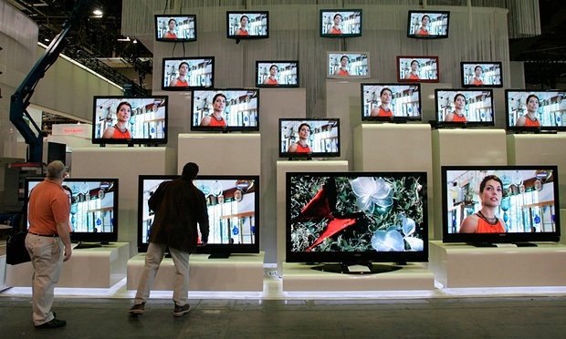 Samsung bac bo cao buoc gian lan nang luong tren TV hinh anh