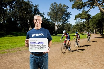 Vào cuối năm 2000, Google giới thiệu sản phẩm AdWords tạo điều kiện cho các doanh nghiệp mua quảng cáo liên quan đến các thông tin tìm kiếm. Đến hiện tại, Google AdWords trở thành một nền tảng quảng cáo lớn trên toàn thế giới.