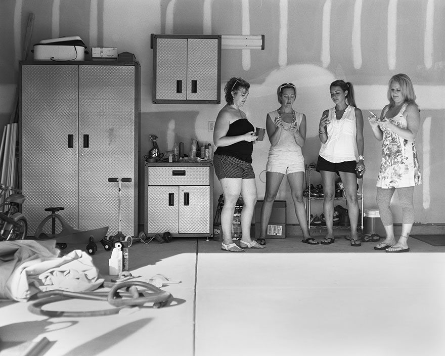 Bạn có giật mình khi thấy hình ảnh quen thuộc của mình và bạn bè giống với hội 