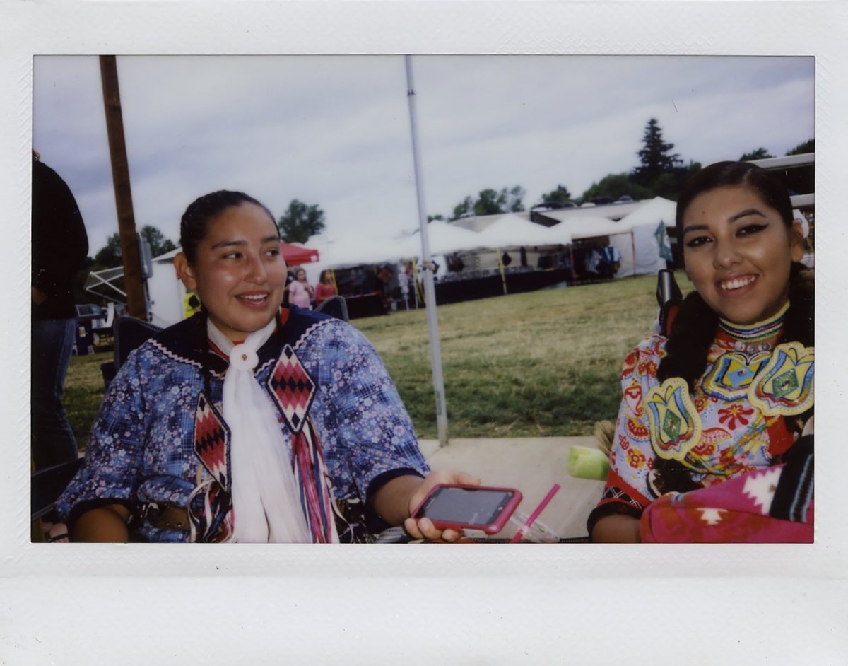 Aaron Huey không chỉ là nhiếp ảnh gia nổi tiếng của tờ National Geographic mà còn là ông bố tuyệt vời. Trong chuyến du lịch ở bãi biển miền Tây (nước Mỹ) năm 2014, ông lần đầu tiên để cậu con trai Hawkeye lúc đó mới 4 tuổi cầm máy ảnh và thể hiện “con mắt nghệ thuật” của riêng mình.