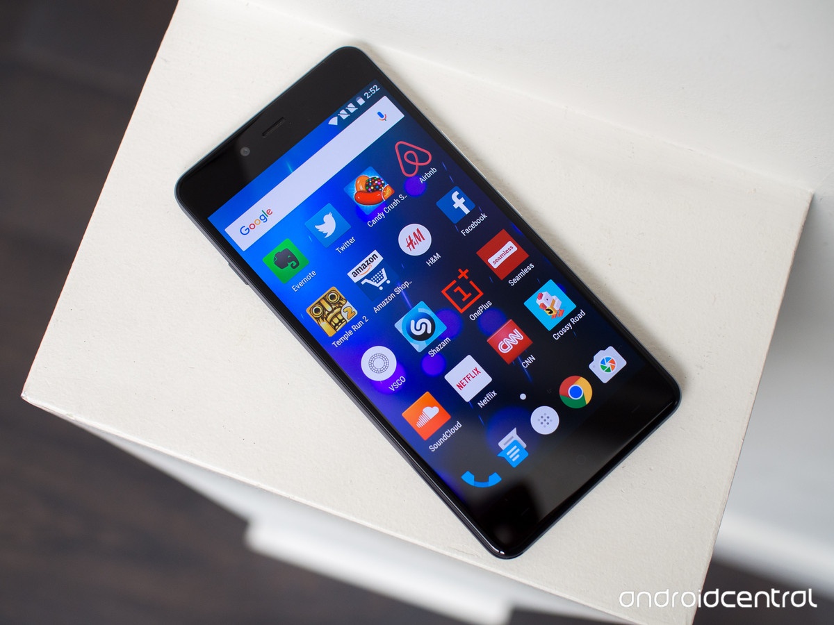 Thiết bị chạy hệ điều hành Android 5.1.1 với giao diện OxygenOS.