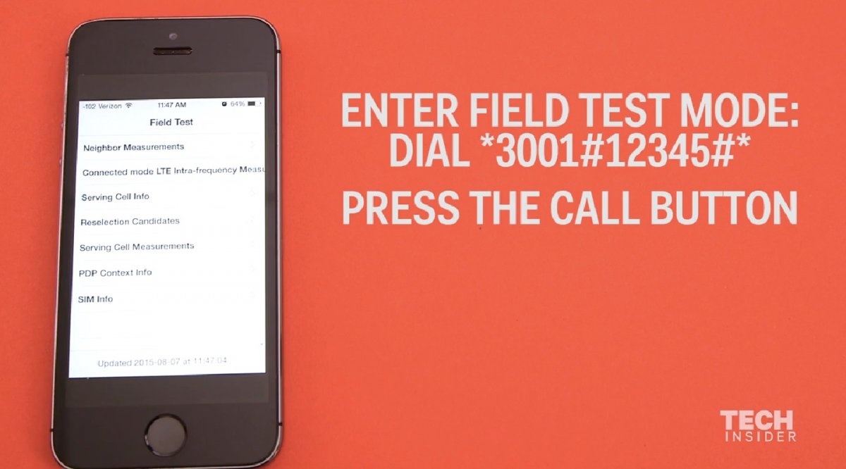 Mở ứng dụng điện thoại và quay #3001#12345#*, tiếp đó ấn phím gọi. Ngay khi ấn phím gọi, iPhone của bạn sẽ hiện ra một menu thông số cùng thông số tín hiệu tại vị trí cột sóng với iOS 8 trở về trước.