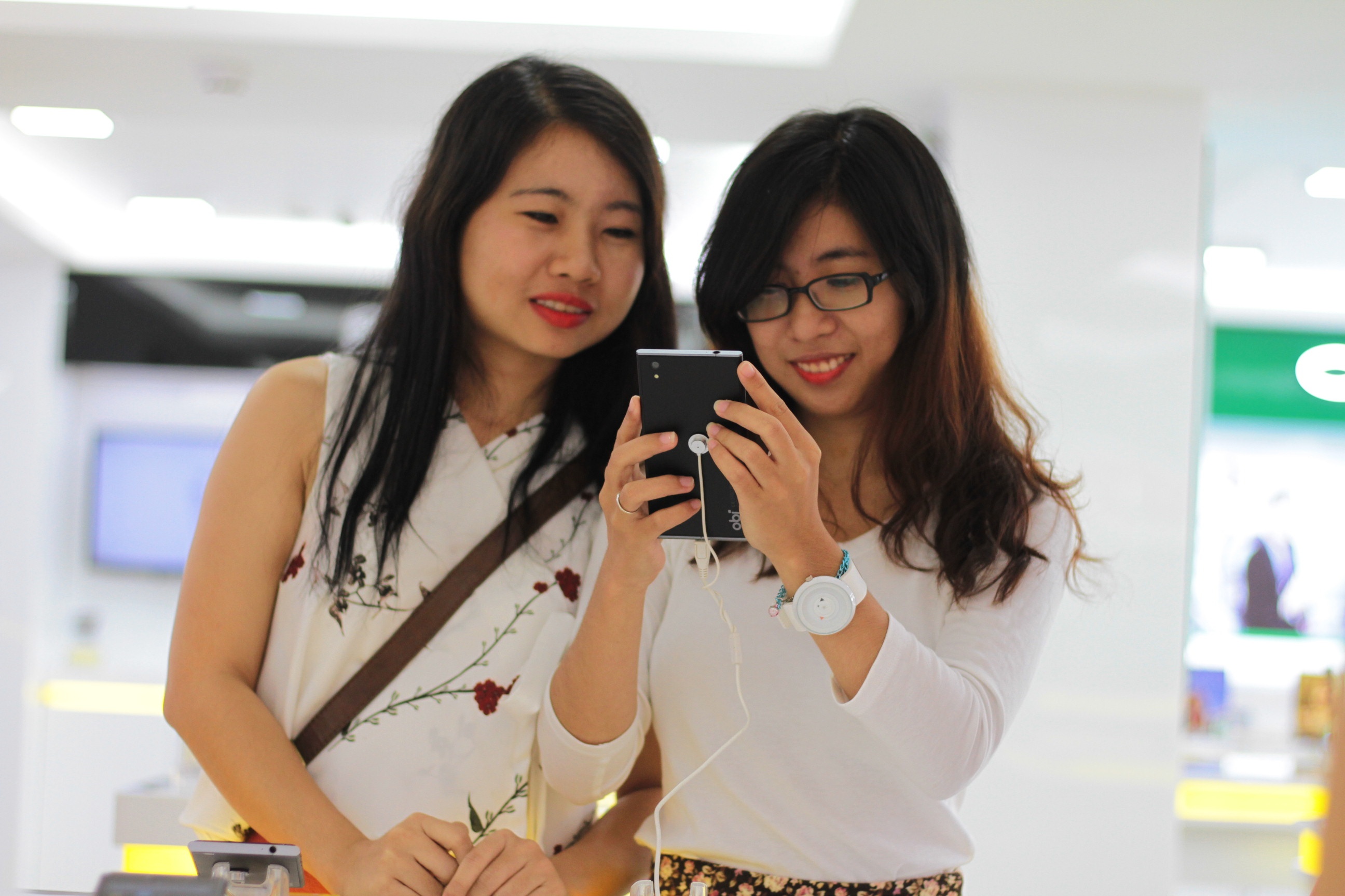 Di dong Obi bat dau ban o Viet Nam hinh anh