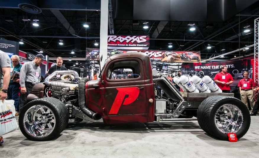 10 xe do la nhat tai SEMA 2015 hinh anh