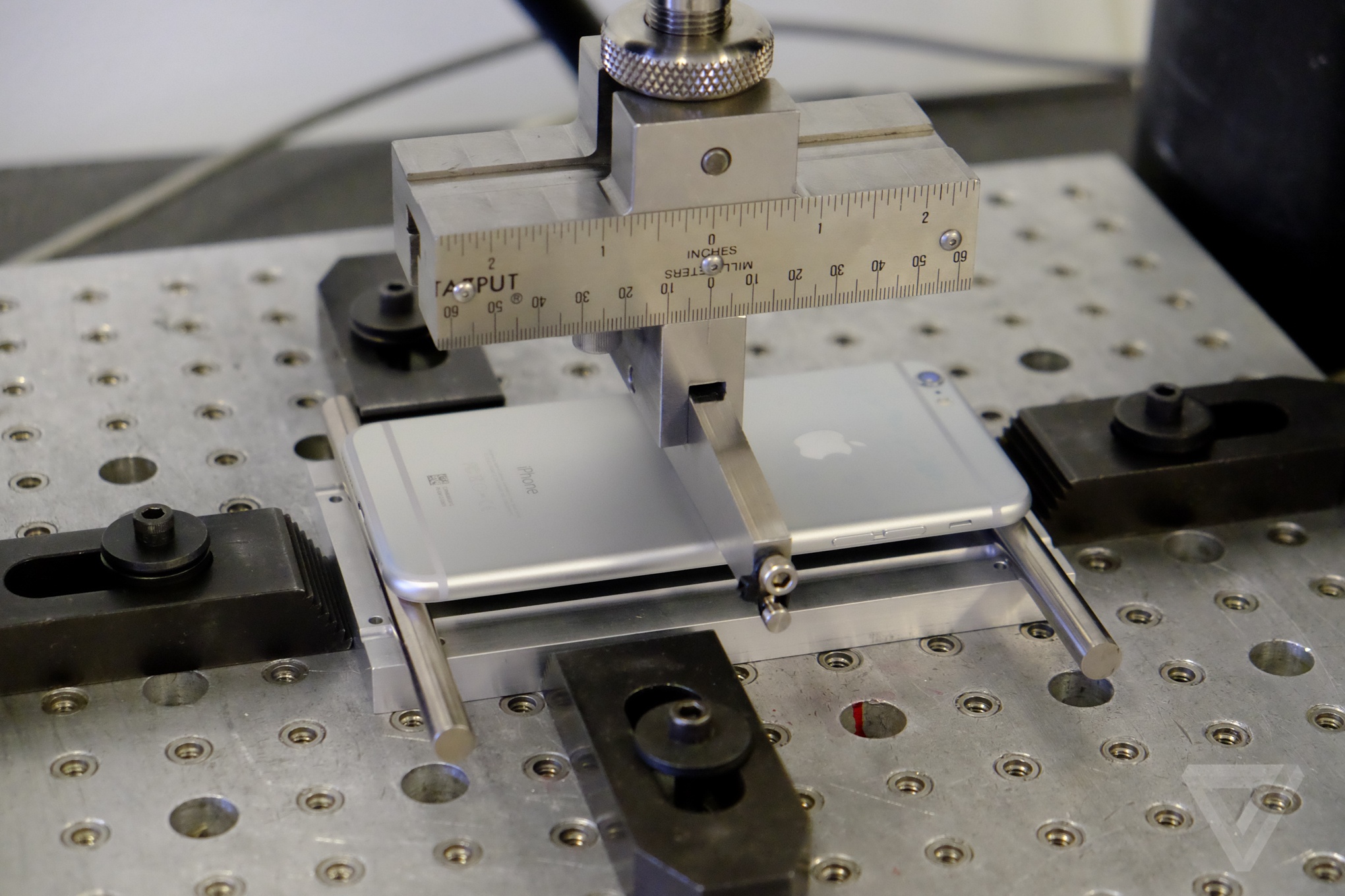 Lich su cac thu nghiem be cong dien thoai hinh anh