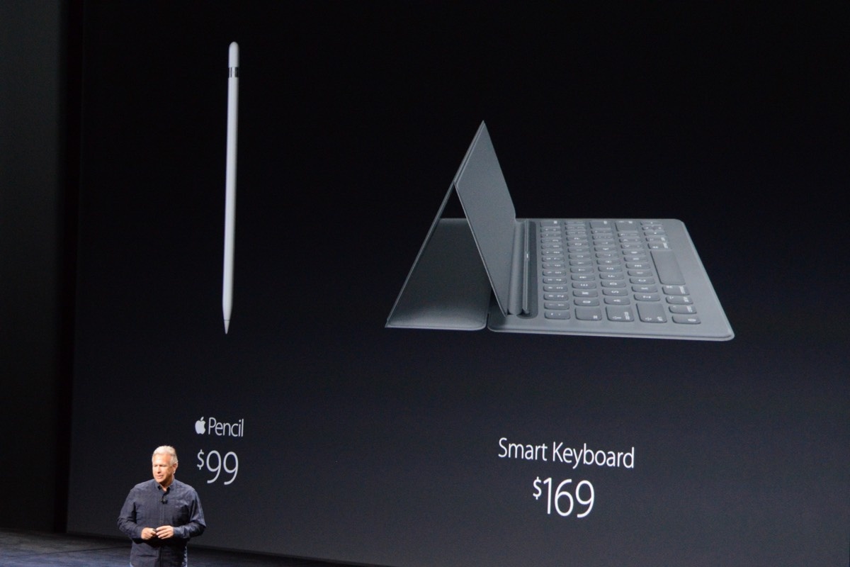 Apple Pencil va Smart Keyboard ban tre mot thang hinh anh